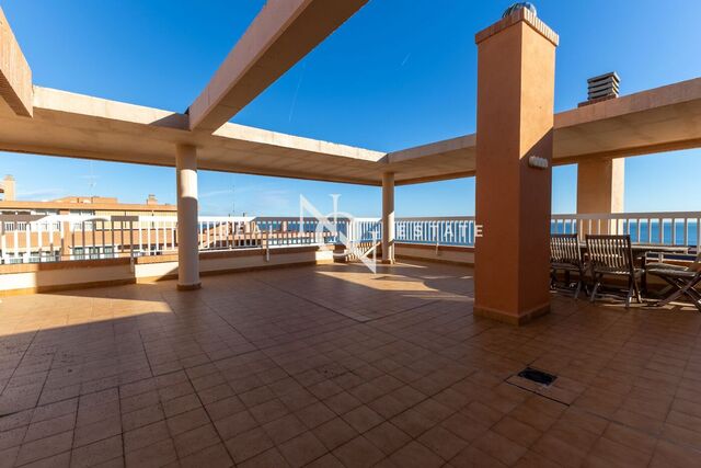 Duplex penthouse à vendre sur l’Avenue Mare Nostrum, La Patacona, Alboraya