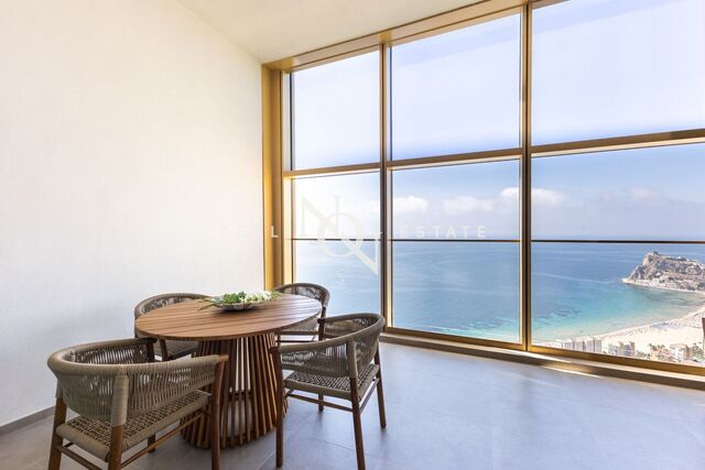 267 sqm luxury flat with views and terrace for sale in Benidorm