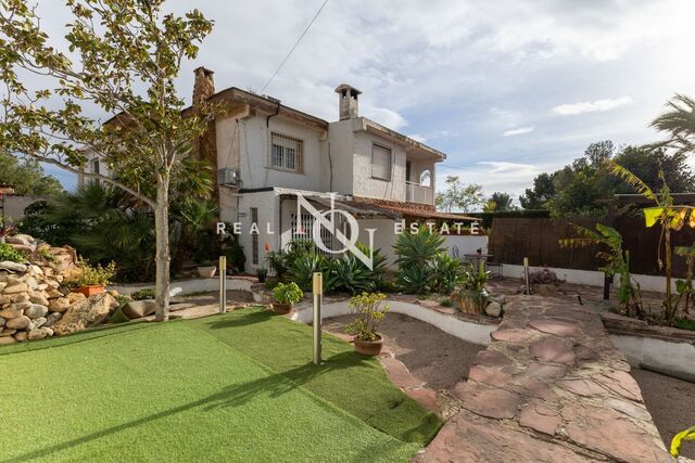 Casa de 120 m2 amb piscina en lloguer a La Cañada, Paterna