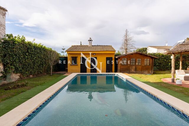 271 sqm house with pool for rent in Eliana, l'