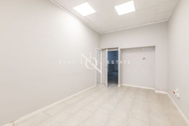 112 sqm commercial for sale in Russafa, València