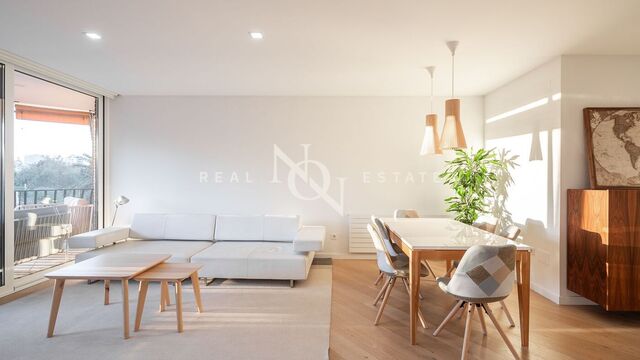 185 sqm luxury flat with views and terrace for rent in Exposició, València