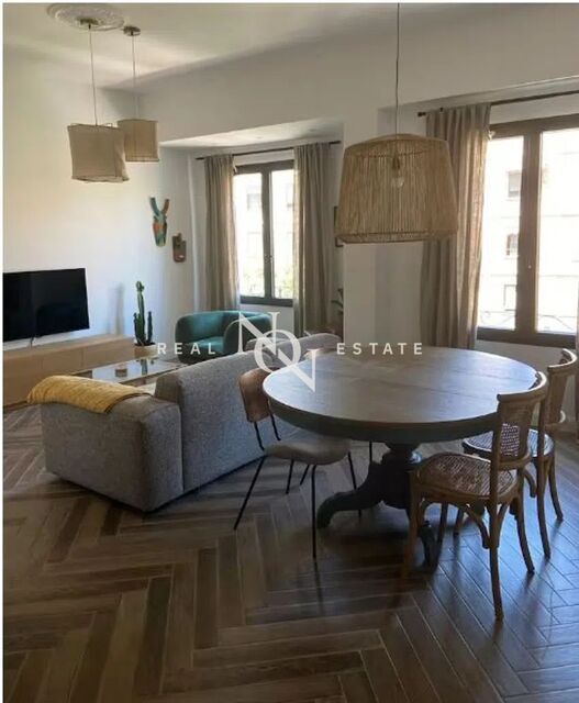 Wohnung von 120 m2 zum miete in València