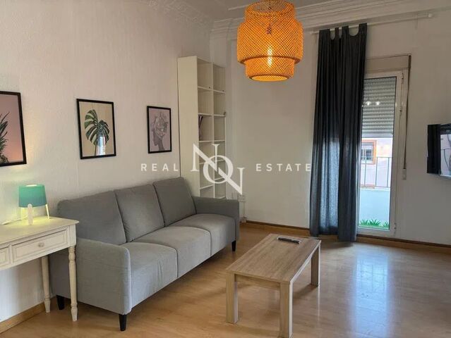 100 sqm flat for rent in L'Amistat, València