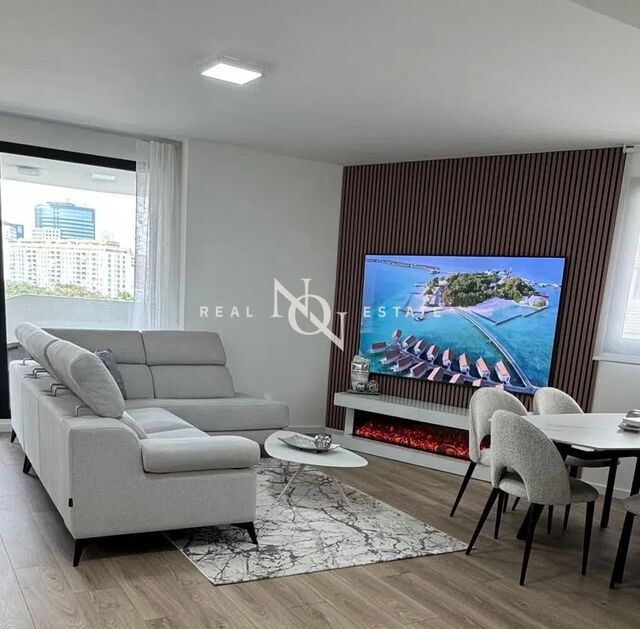 126 sqm luxury flat with terrace for rent in La Punta, València