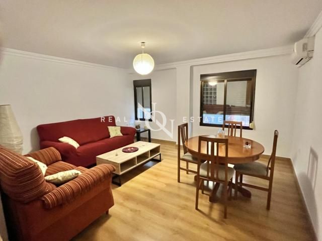 119 sqm flat with terrace for rent in Mestalla, València