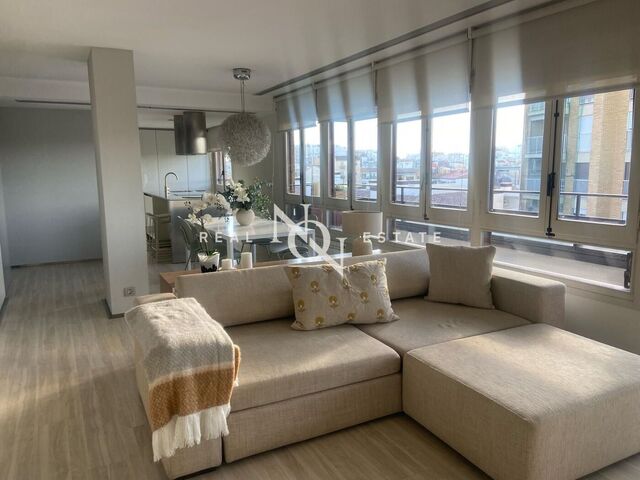 Penthouse von 110 m2 mit terrasse zum miete in El Carme, València