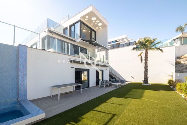 Chalet en venta en Finestrat, Alicante