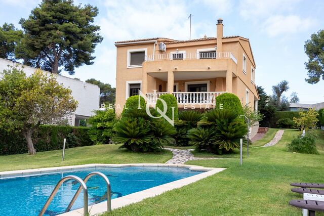 Detached villa for sale in El Vedat, Torrent