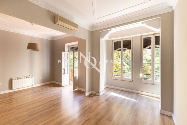 120 sqm flat with views for sale in València