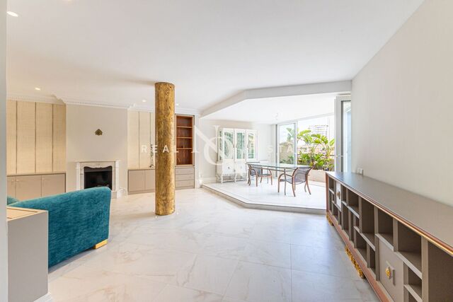 Penthouse de luxe de 320 m2 avec terrasse à vendre à Campanar, València